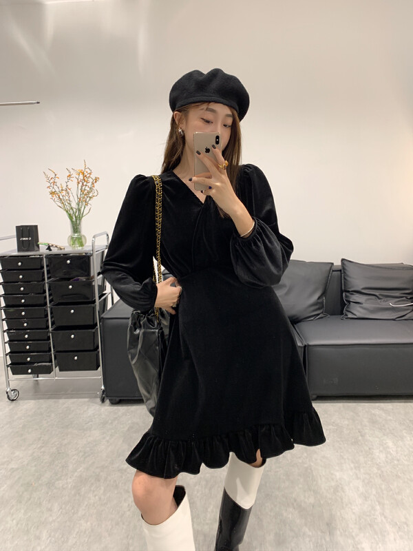 New in autumn!【VANESSA】Fashion solid color V-neck dress 6832# OZQ