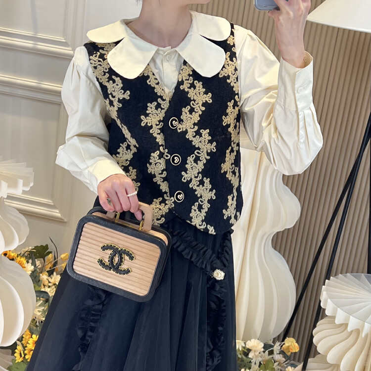 【FEI MAO】Sweet and cool loose vest V-neck embroidered short coat vest vest Z-8573# CQW