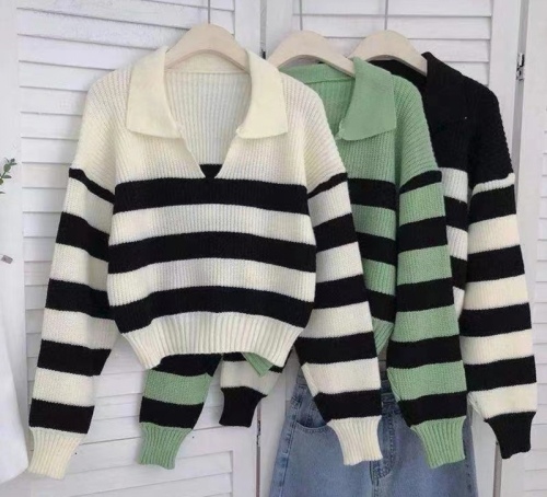 Spot polo striped knitted top new early autumn sweater Korean version loose female striped v-neck short all-match