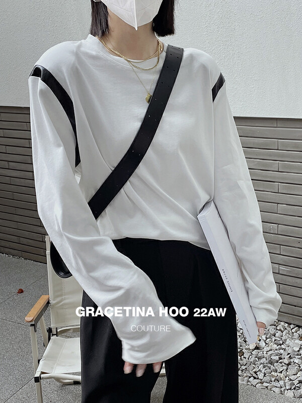 [GRACETINA HOO] Round neck pullover with contrast color stitching PU leather long-sleeved sweater WY662