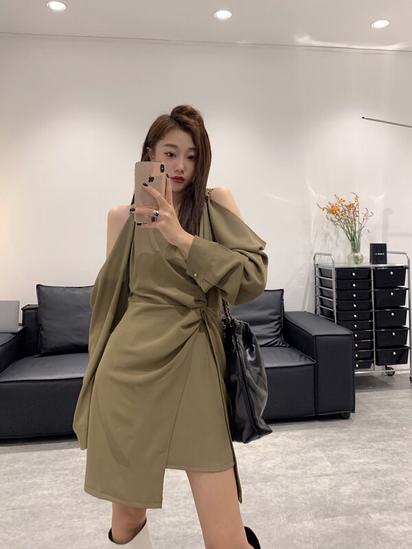 New in autumn!【VANESSA】Designed off-the-shoulder pleated slim dress 6785# OZQ
