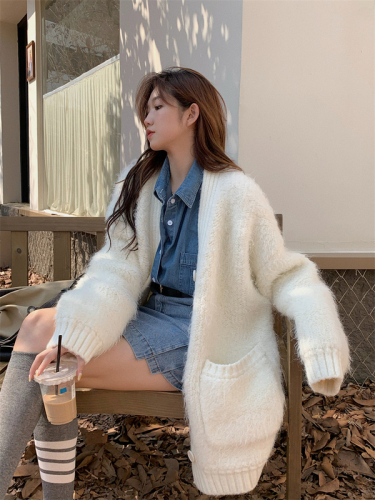 Sweater jacket women's cardigan outside with gentle and lazy style v-neck long-sleeved knitted sweater