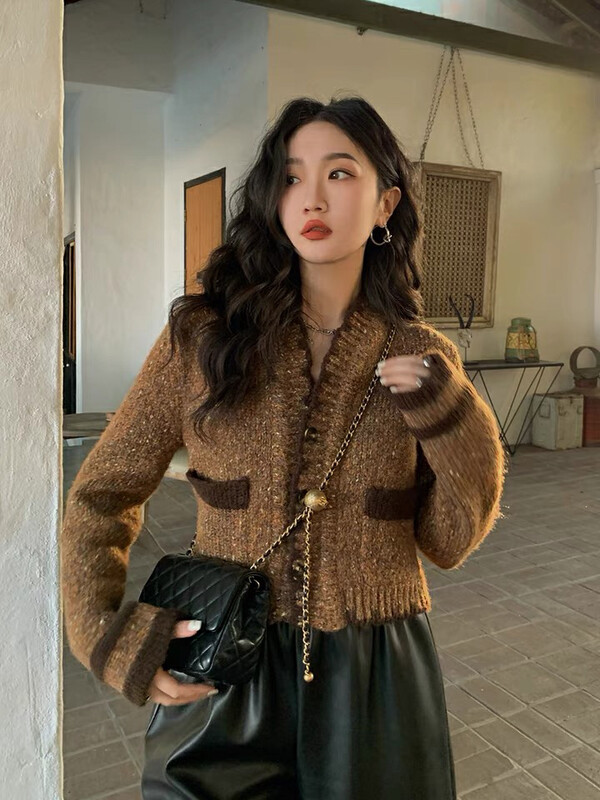 Autumn is new! [L.L STUDIO] Xiaoxiang wind contrast color casual warm sweater 77901# PCZ