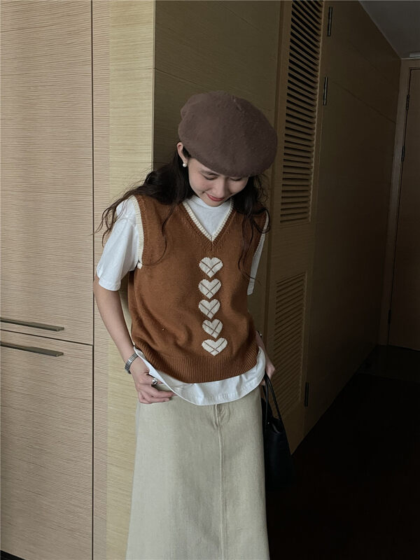 New in autumn! [TN] Korean style V-neck love knitted vest YM112# CLS