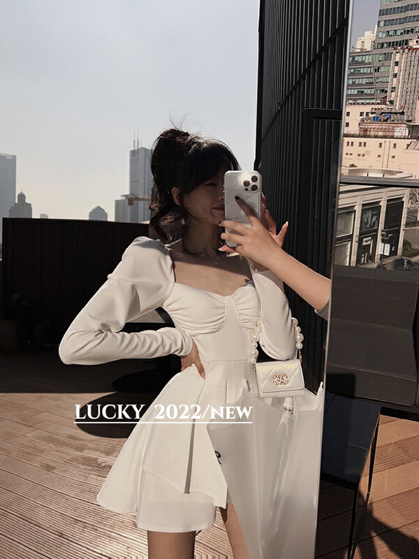 Autumn is new!【LUCKY】Age-reducing square collar and waist slim dress 9471# ZXX