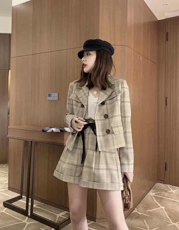 Autumn is new! [JH] Net red short plaid suit jacket + plaid casual shorts suit 42865# PCZ