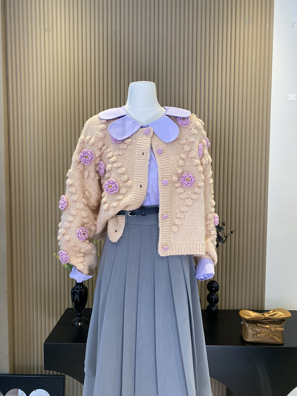 [FEI MAO] Autumn style new gentle style hand-hooked three-dimensional flower sweater Z-13882