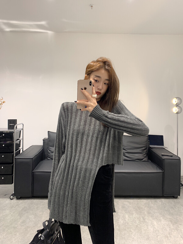 New in autumn! [VANESSA] Design irregular shoulder pad advanced thermal sweater 6796# OZQ