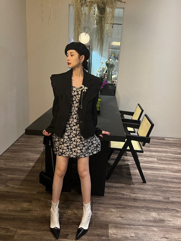 Original price 168.99! [FEI MAO] Korean version all-match long-sleeved suit Z-8492