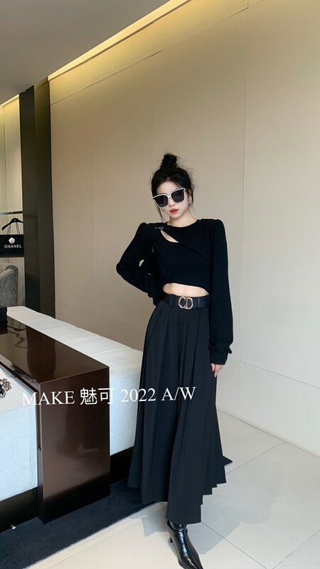 New in early autumn! [MAKE Charm] temperament woman leather buckle stitching vest fake two small shirts 50234# OZQ
