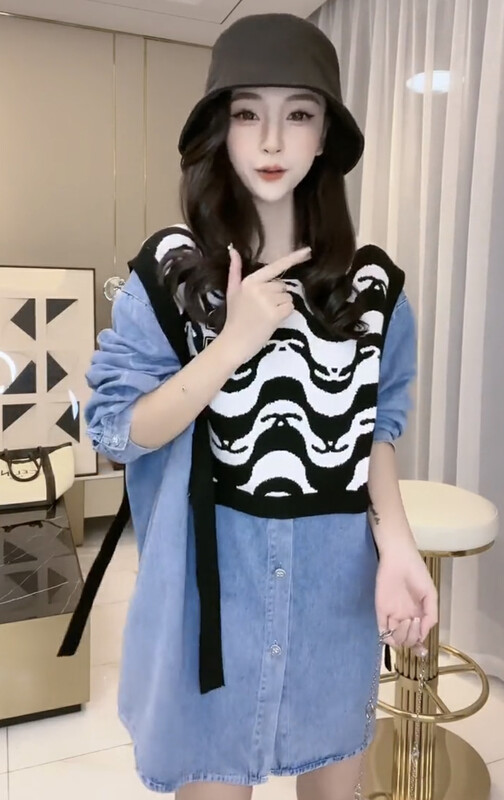 New in autumn! [JH] Net red fake two-piece washed denim stitching contrast shirt 42700# PCZ
