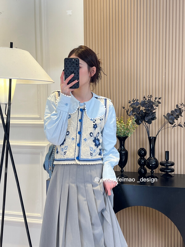 【FEI MAO】V-neck V-neck vest with beaded beaded flowers