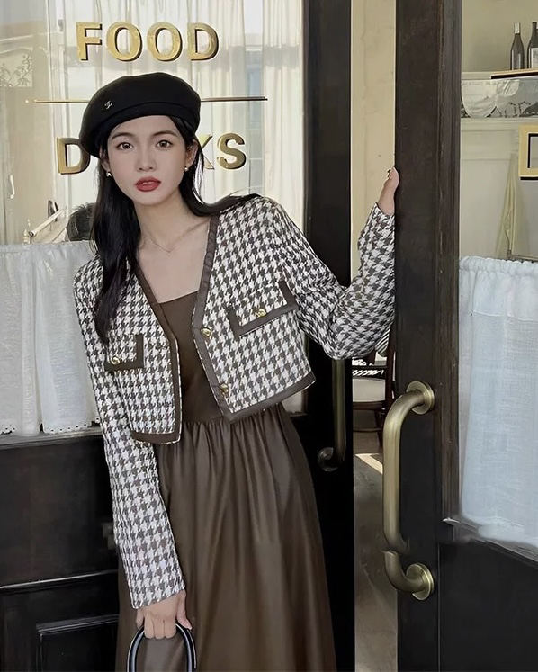 Autumn is new! [JH] Net red Xiaoxiang coat + suspender dress suit 42920# PCZ