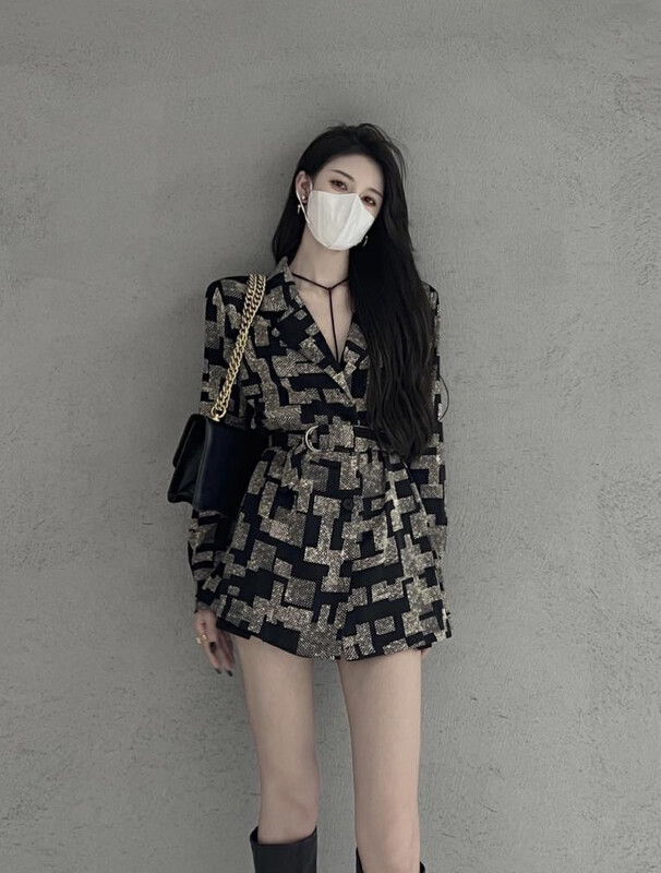 New in autumn! [JH] Net red plaid loose shirt (with belt) 42871# PCZ