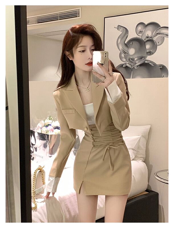 Autumn is new! [L.L STUDIO] Fashion short suit jacket + all-match high waist skirt suit (with waist rope) 78059# PCZ