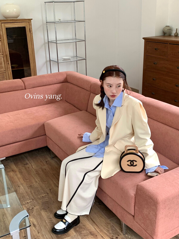 [OVINSYANG] Leg of lamb sleeves waist and slim design suit suit Y8906