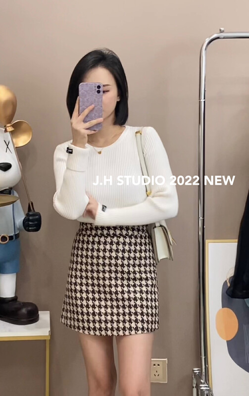 New in autumn! [JH] Net Red Rabbit Velvet Label Pullover + Houndstooth Skirt Set 42888# PCZ