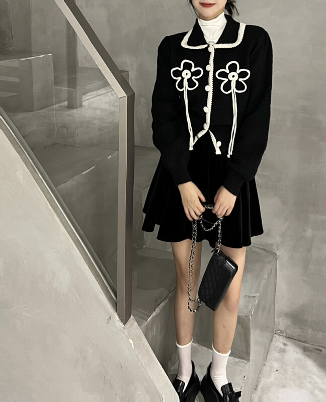[FEI MAO] Autumn new style light and mature temperament embroidery flower design sweater cardigan sweater Z-3030