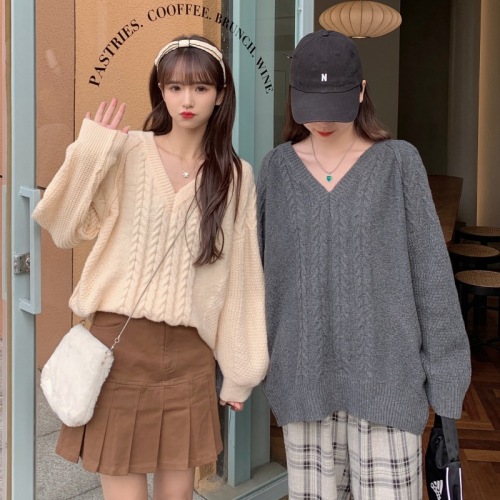 Real shot large size women's Korean version autumn and winter twist v-neck sweater mid-length outer seam knitted top women