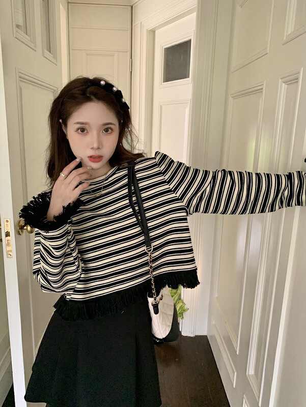 New in autumn! [L.L STUDIO] commuter fringed crew neck shirt 78053# PCZ