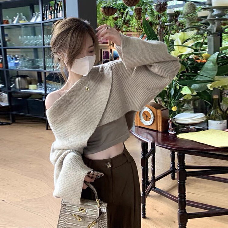 New in Autumn!【L.L STUDIO】Irregular Leaky Shoulder Warm Sweater 77912# PCZ
