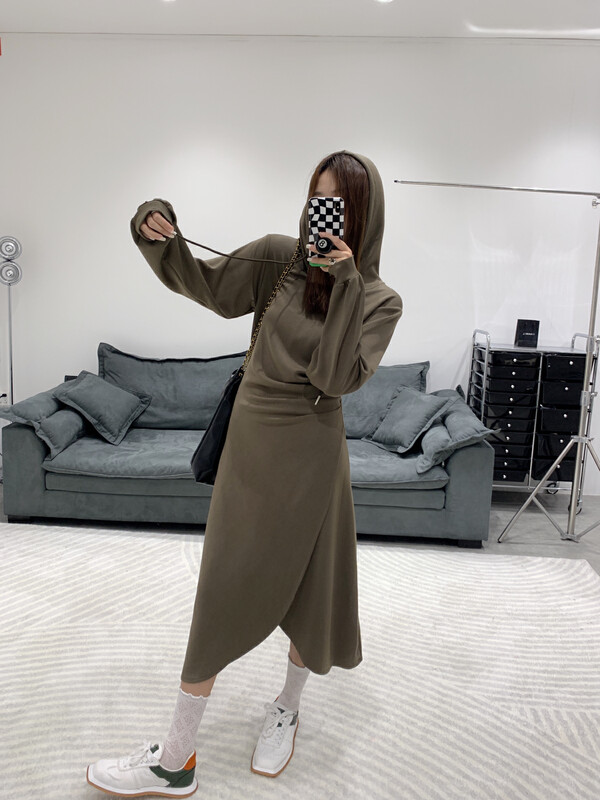 Original price 104.99! New for autumn! [VANESSA] Design folded irregular hooded sweater dress 6678# OZQ