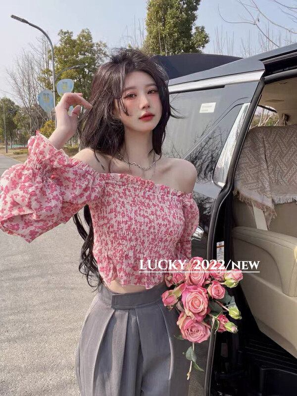 New in autumn! [LUCKY] Super fairy floral design one-shoulder shirt 8484# ZXX