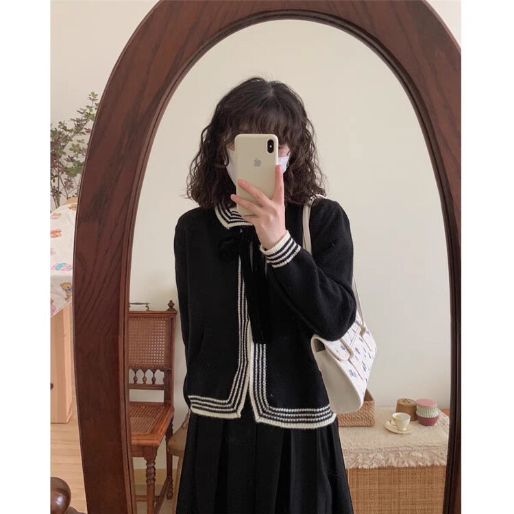 New in autumn! [ARE YOU] Striped stitching fashion all-match knitted cardigan 268# L