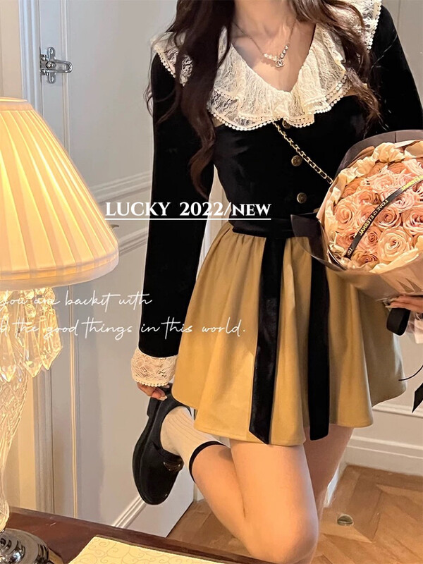 秋款上新!【LUCKY】精緻蕾絲絲絨上衣+蝴蝶結短裙套裝  9530#  ZXX