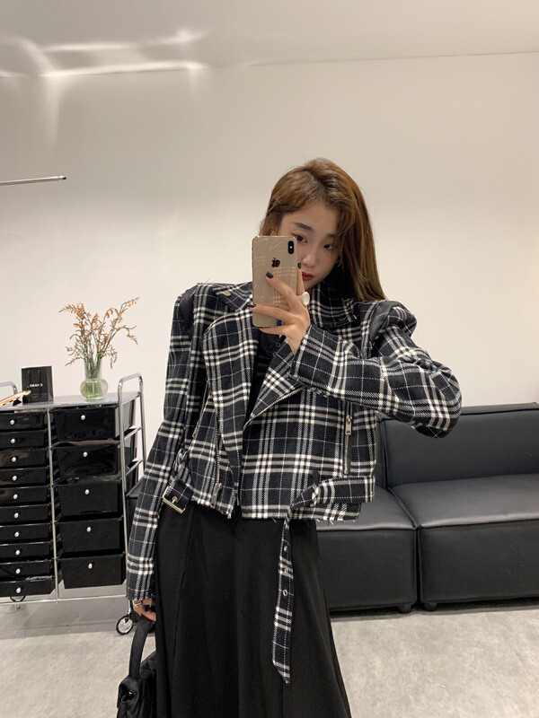 Autumn is new! [VANESSA] Western-style plaid short jacket (with belt) 6830# OZQ
