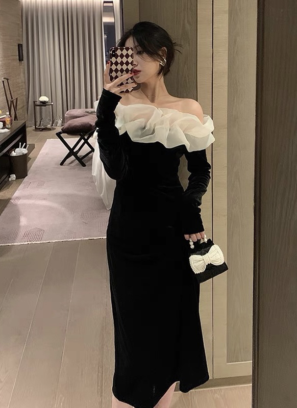 New in autumn! [JH] Net red Xiaoxiang one-shoulder contrast color dress 42991# PCZ