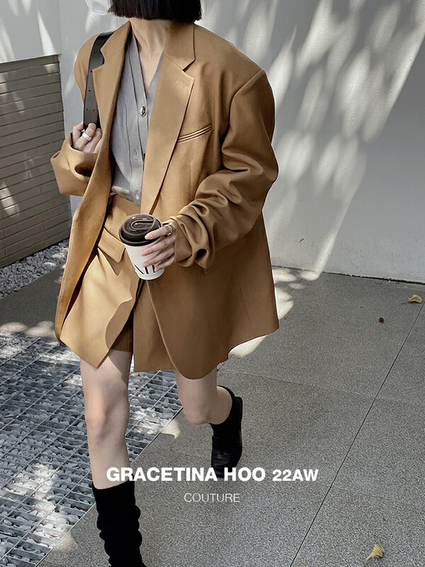 【GRACETINA HOO】Wide-shouldered suit with pleated cuffs WT6206