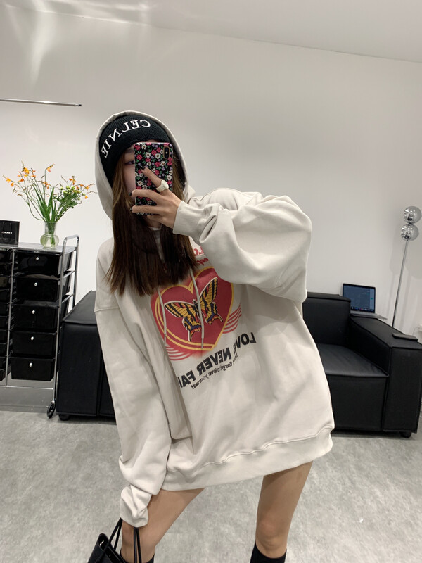 New in autumn! [VANESSA] Niche butterfly pattern thickened hooded sweater WY-615# OZQ