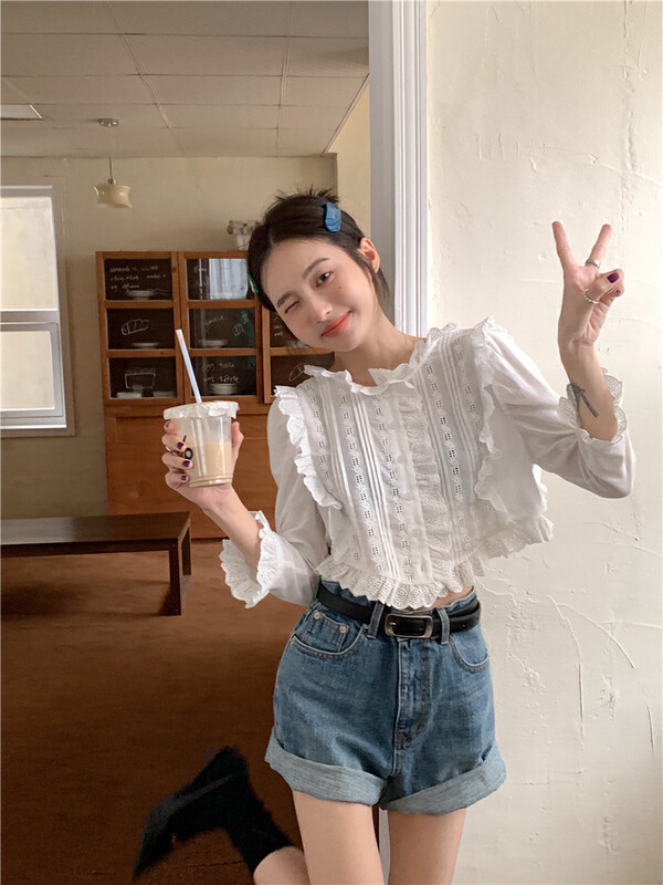 New in autumn! [Timely rain] Hanfeng ins design sense heavy industry hollow embroidery three-dimensional fungus lace shirt A2002# WPL