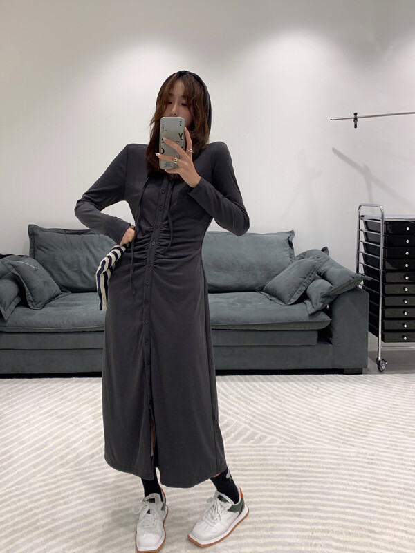 New in early autumn!【VANESSA】Korean one-row hooded stretch dress 6647# OZQ