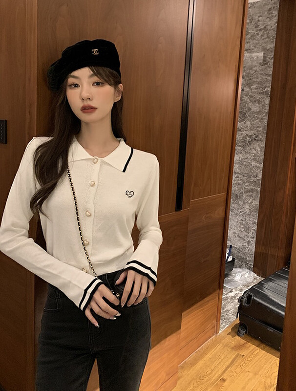 New in autumn!【SAVAGE】Ladies embroidered love color-blocking trumpet-sleeved short knitted cardigan E9689# WPL