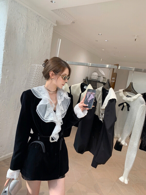 [ALLA EMELIA] Niche Haute Couture Small Fragrance Velvet Lace Collar Colorblock Waist Dress (with Waist Cord) L2375