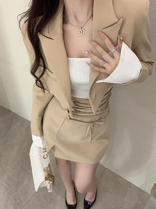 Autumn is new! [JH] Net red hit color short coat + hip skirt suit 42955# PCZ