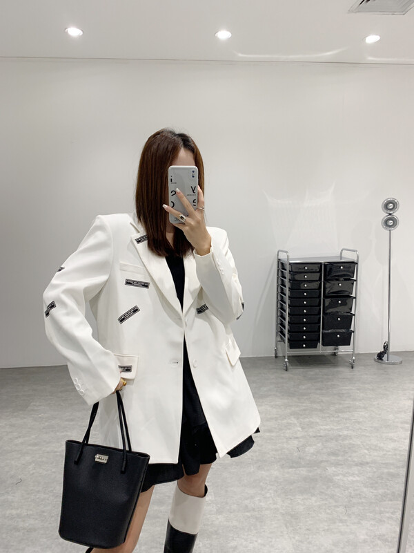 New in early autumn! [VANESSA] Design style tide brand mother OEM suit 6617# OZQ