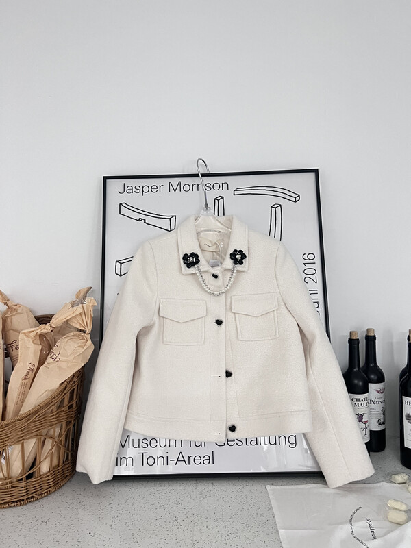【FEI MAO】Small Fragrance Fashion Slim Fit Age-Reducing High-Quality Temperament Coat Short Jacket (with Removable Jewelry) Z-8579