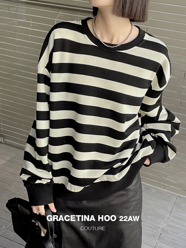 【GRACETINA HOO】Simple silhouette round neck striped sweater WY333