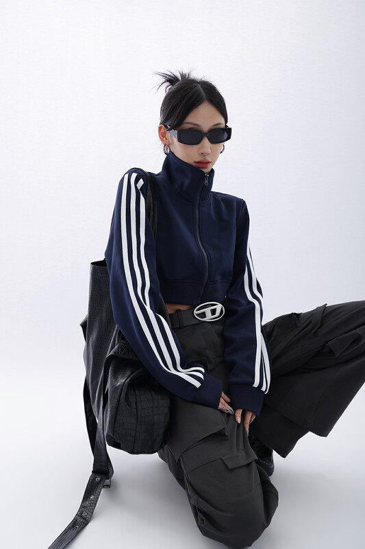 New in early autumn! [L.L STUDIO] three-bar all-match zipper short jacket 77761# PCZ