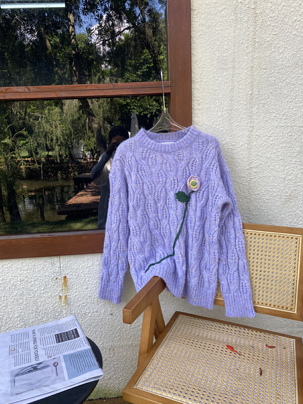 New in autumn! [FEIMAO (YIMAO)] Sweet three-dimensional flower round neck warm sweater Z-3010# LSL
