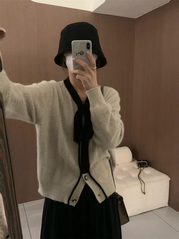 New in autumn!【ARE YOU】V-neck single-breasted color-blocking comfortable knitted cardigan 195# L