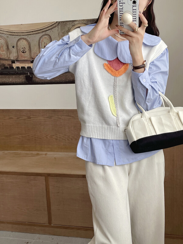 New in autumn! [JH] Net Red Embroidered Sweater Vest + Doll Collar Shirt Set 42938# PCZ