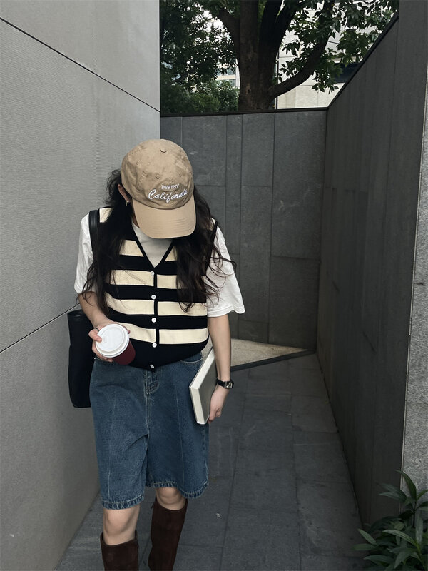 New in early autumn! [TN] V-neck sleeveless striped knitted vest 9145# CLS