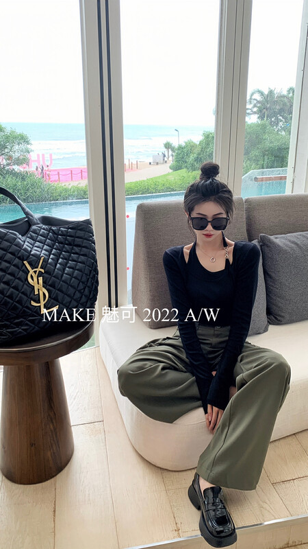 Original price 43.99! New in early autumn! [MAKE Charm] temperament chain buckle halter neck design fake two small shirts 8873# OZQ