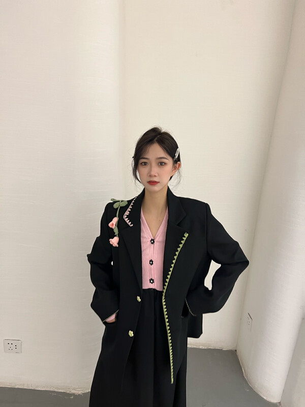 Original price 161.17! [FEI MAO] temperament three-dimensional flower color matching suit Z-8452