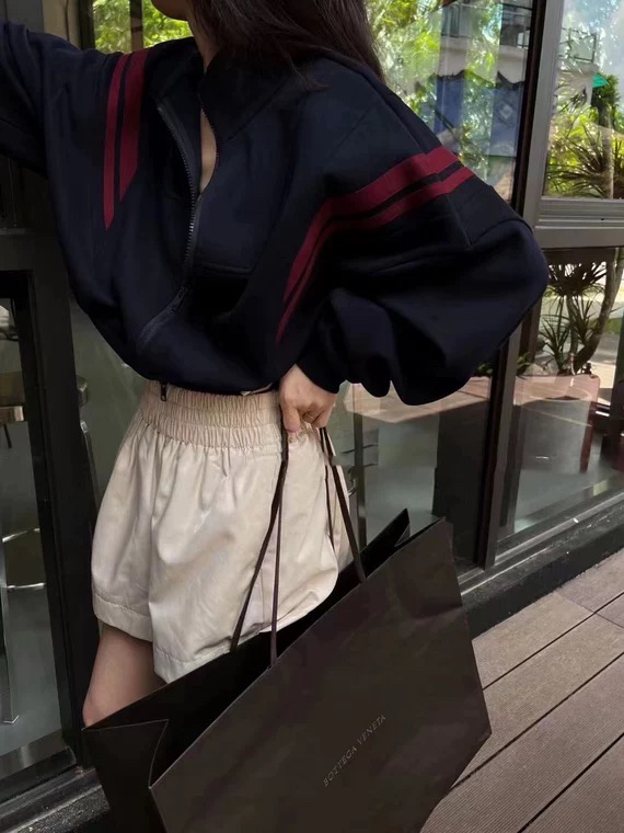 New in autumn!【L.L STUDIO】Casual all-match slimming contrast zipper sweater 77899# PCZ