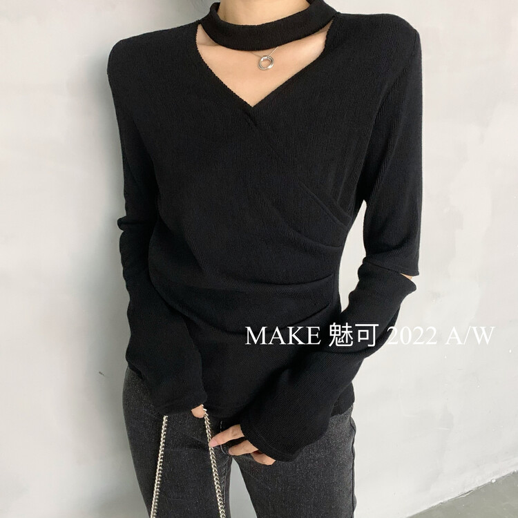 Autumn is new! [MAKE Charm] temperament women's halter neck V-neck side pleated broken sleeves small shirt 8991# OZQ
